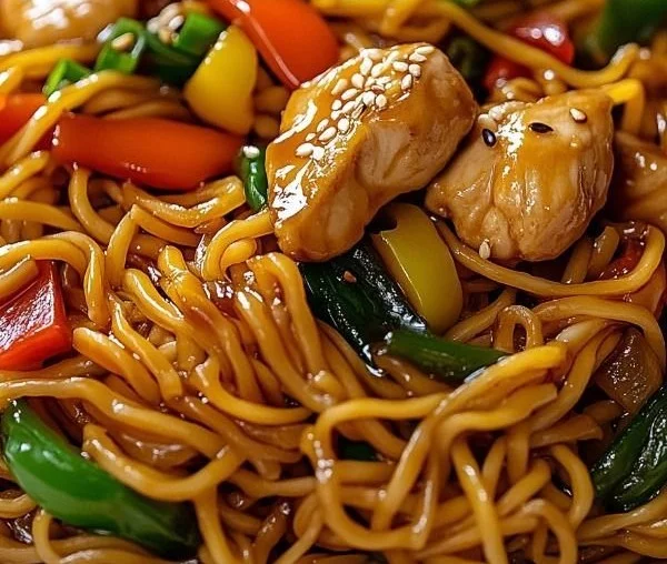 Homemade Chicken Lo Mein Dish